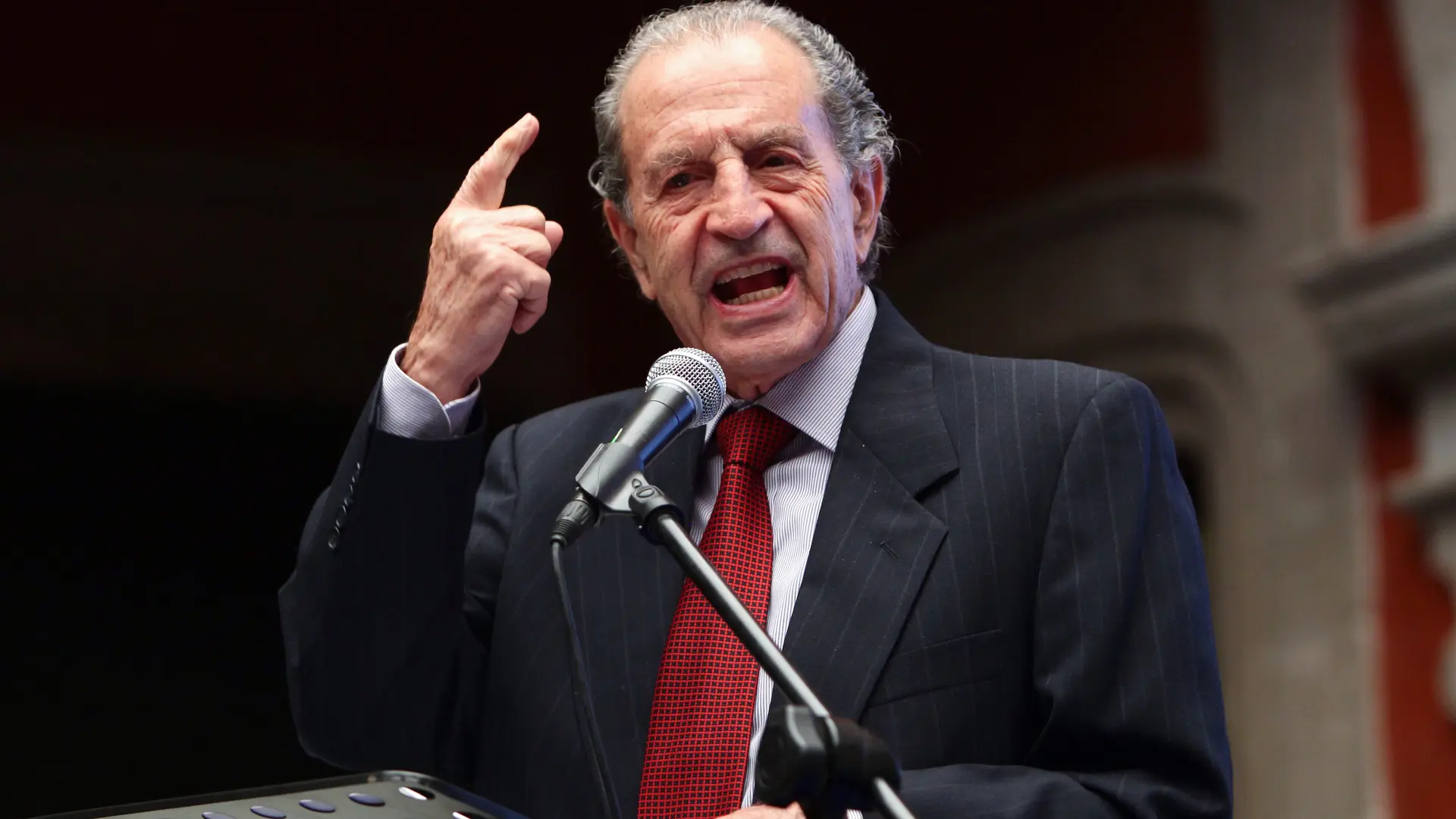 Fallece el expresidente de Ecuador Rodrigo Borja a los 90 años