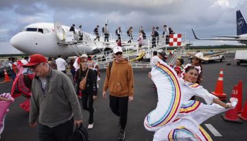 Nuevo vuelo directo desde Canadá impulsa la conectividad aérea y el turismo en Cozumel: Mara Lezama