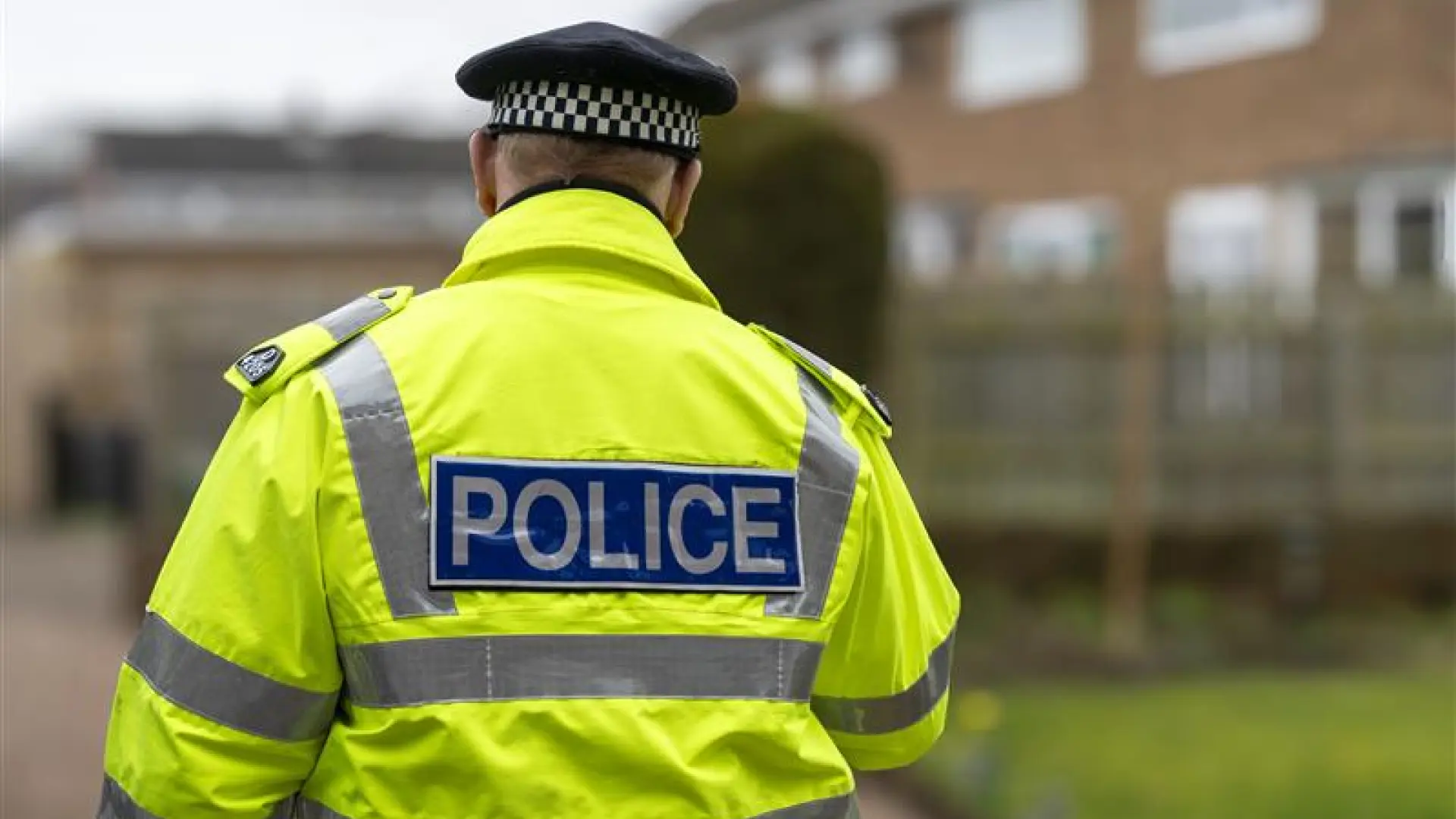 Detenido junto a otros cinco hombres por drogar y violar a su exmujer durante 13 años en Reino Unido