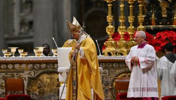 Así fue la primera misa de Navidad del papa León XIV en el Vaticano