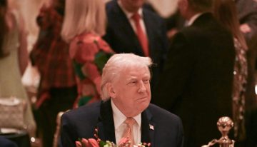 Trump desea feliz Navidad a la «escoria de la izquierda radical», refiendose a opositores demócratas