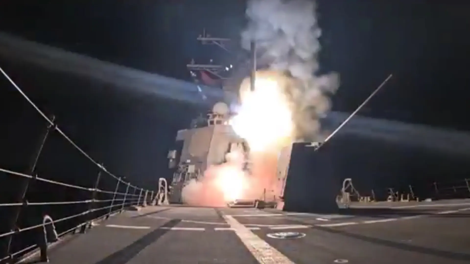 Trump lanza un ataque con misiles contra el Estado Islámico en Nigeria para erradicar «la escoria terrorista»