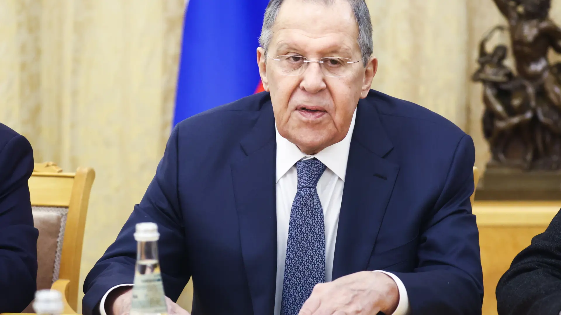 Lavrov afirma que cualquier contingente militar europeo en Ucrania se considerará un «objetivo legítimo»