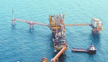 Exportación de crudo hila dos años a la baja