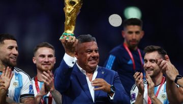 En medio del escándalo de la AFA, Chiqui Tapia sacó pecho desde Qatar: «Acá ganamos la tercera, vamos por la cuarta»