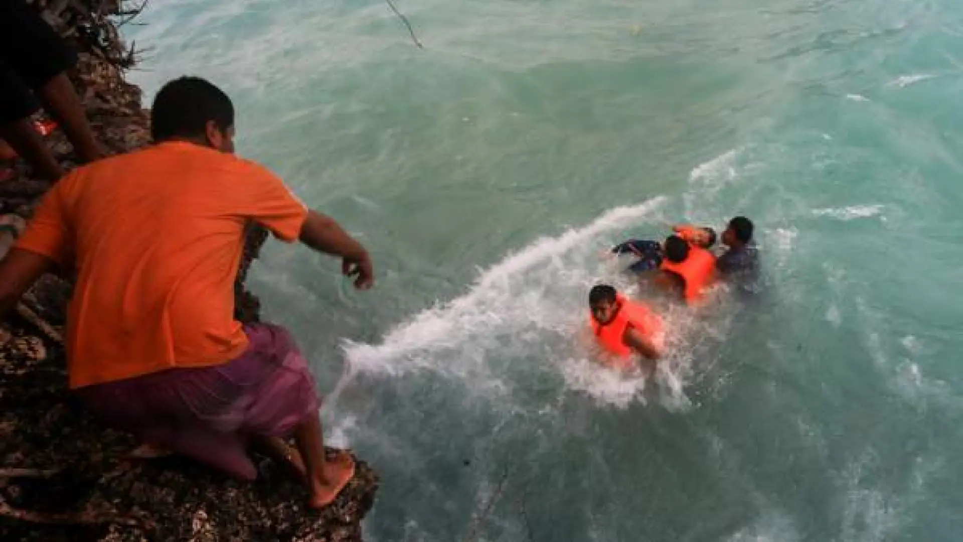 El peligro de los cruceros turísticos en Indonesia: qué factores explican el aumento de los naufragios