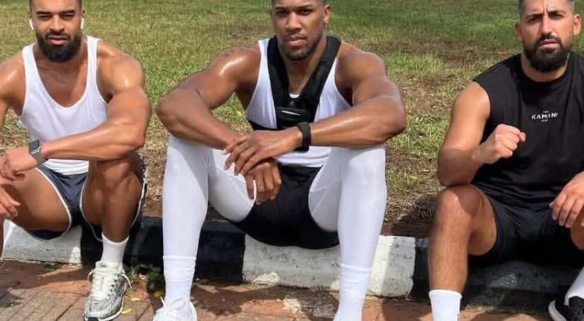 «Mis muchachos»: quiénes eran las dos personas que murieron en el accidente de Anthony Joshua en Nigeria