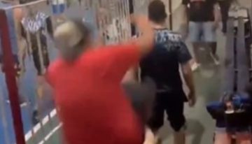 Escándalo en un partido de fútbol infantil en Lanús: batalla campal entre padres y los dos equipos eliminados