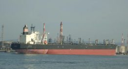 El tanquero Skipper arriba a Texas para descargar crudo venezolano incautado en altamar