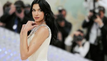 ¡Ay, caramba! Dua Lipa sorprendió a todos con sexy microbikini en playa paradisiaca (FOTOS)