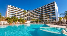 Suspensión de vuelos afecta reservas hoteleras, pero impulsa el turismo interno en Venezuela