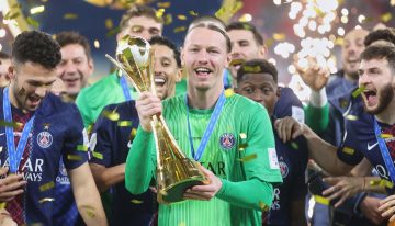 Matvéi Safónov, de héroe del PSG a fracturado: el arquero ruso que amargó al Flamengo en la Copa Intercontinental se quebró una mano