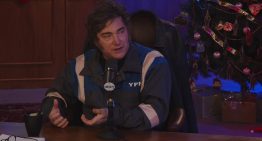 Javier Milei apoyó a Verón por el pasillo de espaldas que le hizo Estudiantes a Rosario Central: «No se dejó humillar»