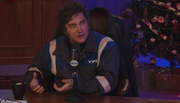 Javier Milei apoyó a Verón por el pasillo de espaldas que le hizo Estudiantes a Rosario Central: «No se dejó humillar»