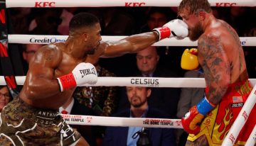 El tremendo nocaut de Anthony Joshua al youtuber Jake Paul en el mediático combate de Netflix con bolsa récord