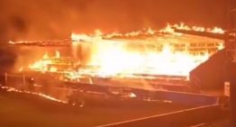 Un tradicional equipo de Finlandia se fue al descenso y sus hinchas prendieron fuego el estadio