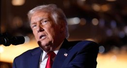 Trump se opone a que Warner Bros. conserve CNN en cualquier acuerdo de fusión