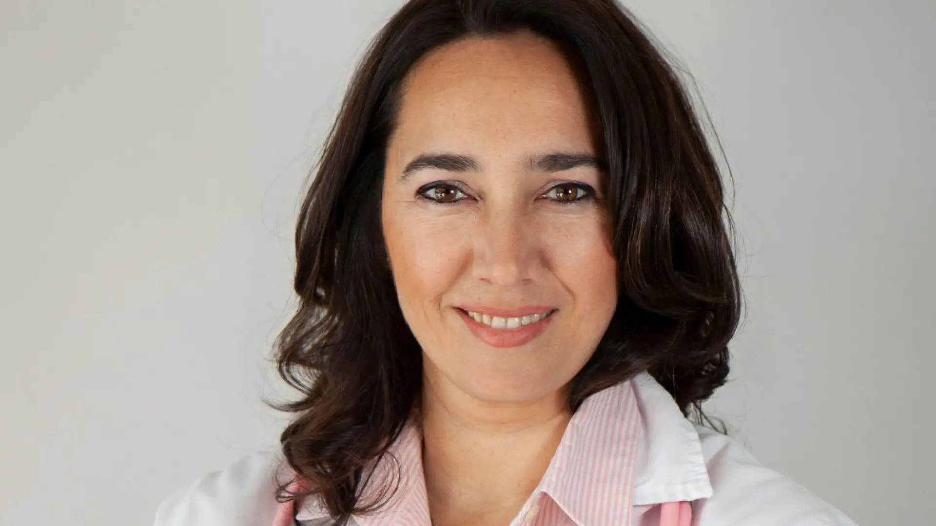 Alexandra Henríquez, ginecóloga: «Veo a muchas chicas jóvenes con síndrome de ovario poliquístico y es por su estilo de vida»