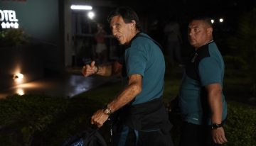 El Racing de Costas llegó a Santiago del Estero y desató la locura de los fanáticos de la Academia