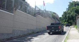 Rusia comenzó a evacuar a las familias de los diplomáticos en Venezuela, según AP