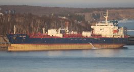 Tanquero ruso cargado de nafta arribó al puerto de Amuay pese a la vigilancia de EEUU