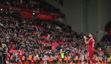 Liverpool apagó el incendio en la Premier League: volvió Salah y le ganó al Brighton con doblete de Ekitike