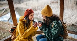 Dan Buettner, experto en longevidad: «Año Nuevo es buen momento para hacer limpieza en tu círculo social más cercano. Con amigos sanos, haces cosas sanas»