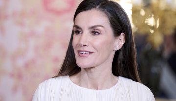 Lo que la reina Letizia ha gastado en ropa en 2025: de una chaqueta de Mango (ahora rebajada) a un precioso vestido negro