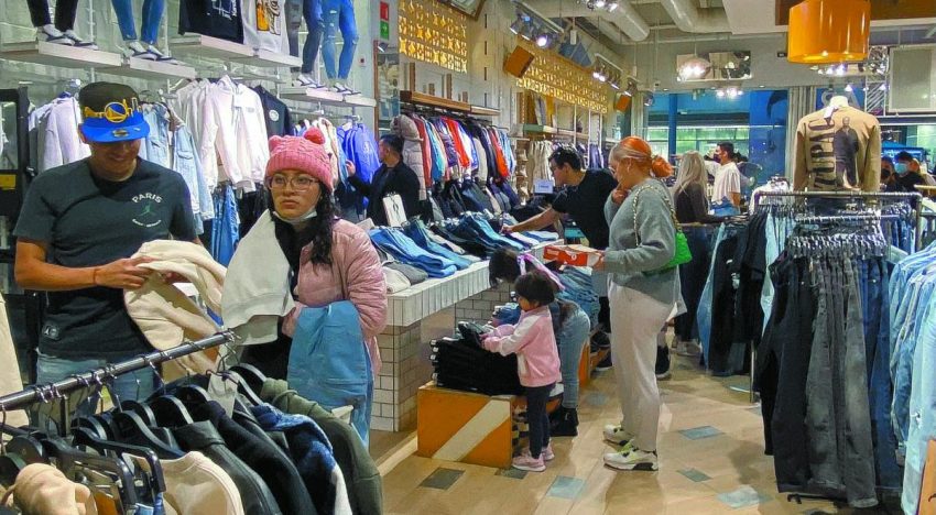 Rebajas de invierno: consejos para aprovechar descuentos y cuidar tus finanzas en enero