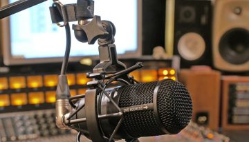 CRT descarta ​una licitación de radio y TV comercial en 2026