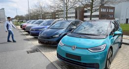 Las ventas de autos eléctricos superan por primera vez a los de gasolina en la UE