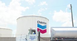 Chevron llama a empleados a regresar a Venezuela mientras se reanudan exportaciones de crudo ‍a EU