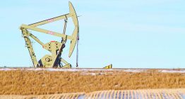 Precios del petróleo cierran con ligera alza con la situación de Irán en la mira