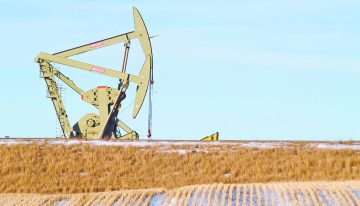 Precios del petróleo cierran con ligera alza con la situación de Irán en la mira