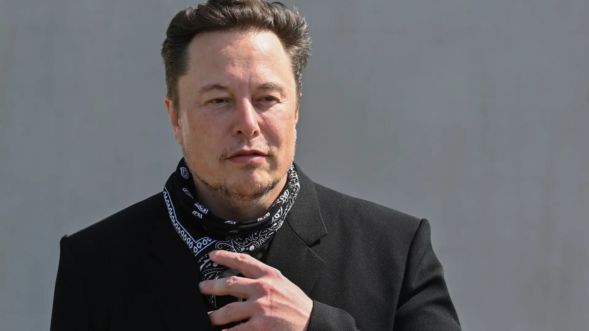 Elon Musk comparte una imagen de Starmer en bikini por sus amenazas de cerrar Grok: «Quiere acabar con la libertad de expresión»