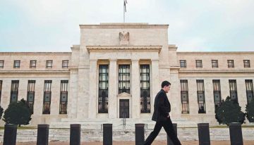 La erosión de la independencia de la Fed sería “negativa” para la calificación crediticia de EU