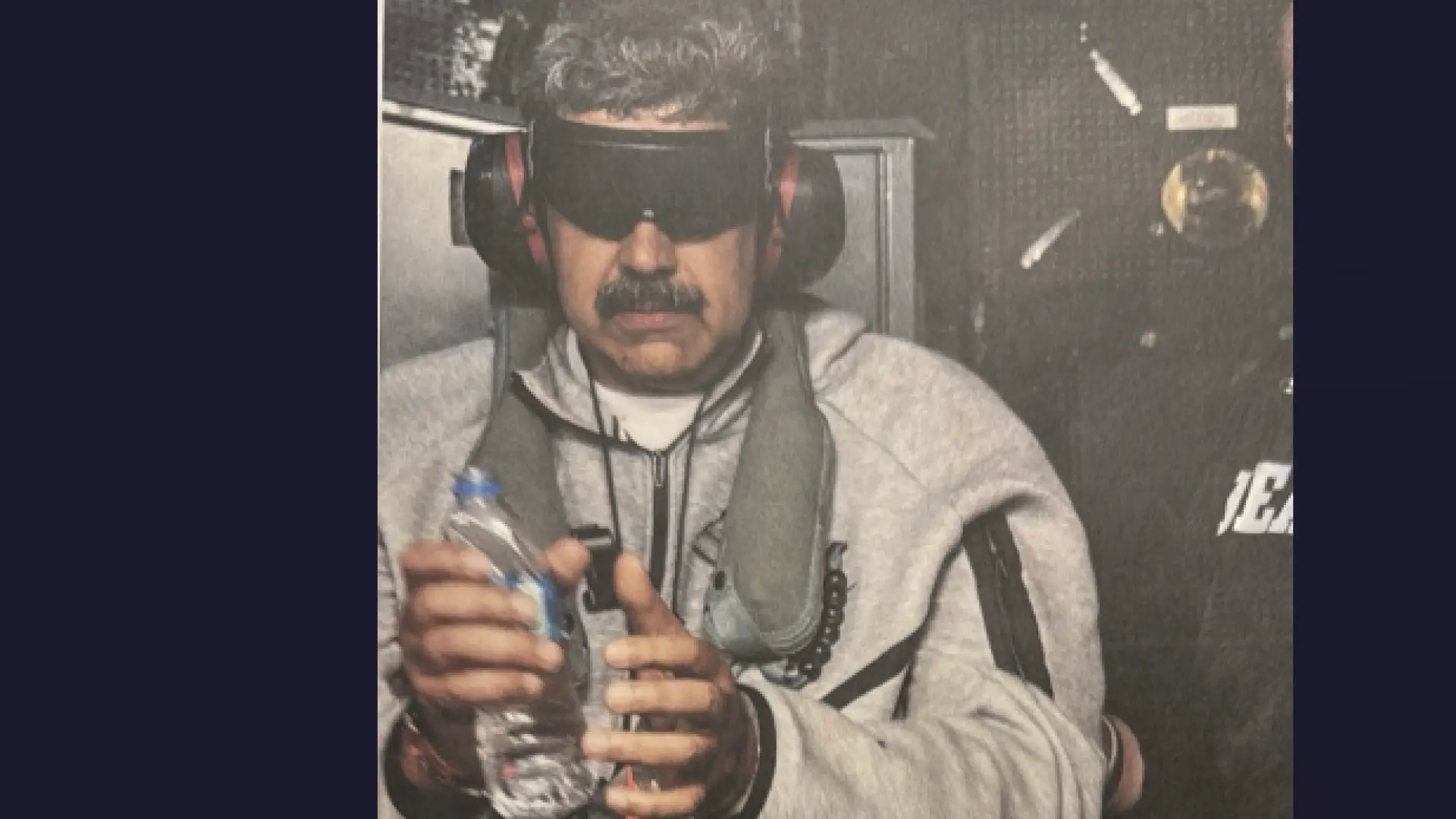 Trump publica la primera foto de Maduro tras ser capturado: en chándal, sin poder ver ni escuchar y junto a un agente de la DEA