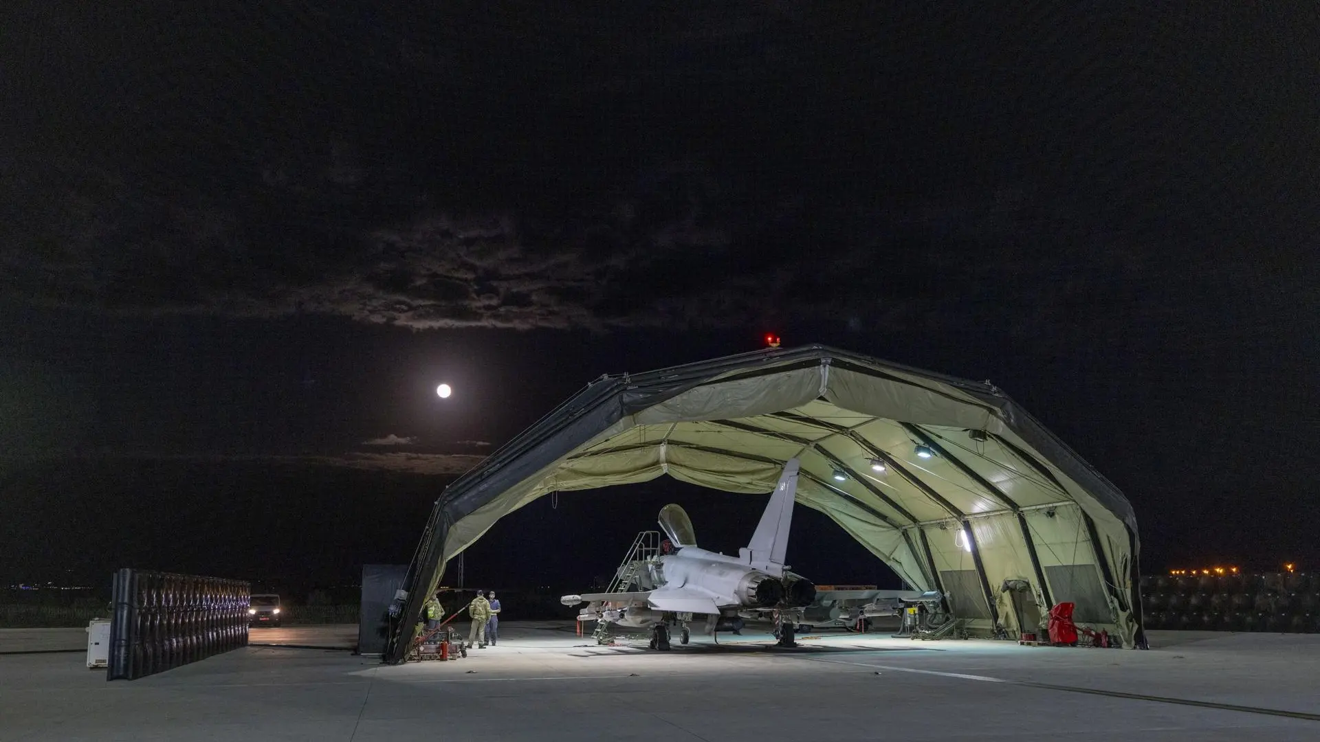 Reino Unido y Francia atacan «con éxito» una instalación subterránea de Estado Islámico en Siria