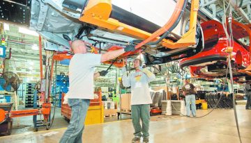 Ofertas de empleo en Estados Unidos caen más de lo previsto