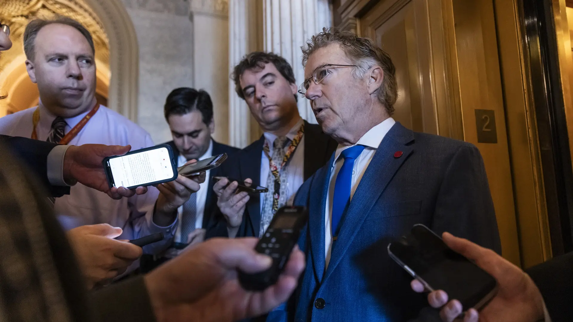 El Senado de EEUU aprueba una resolución que impediría a Trump tomar en solitario acciones militares en Venezuela