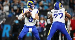 Rams sobreviven a Panthers en el inicio de los playoffs de la NFL