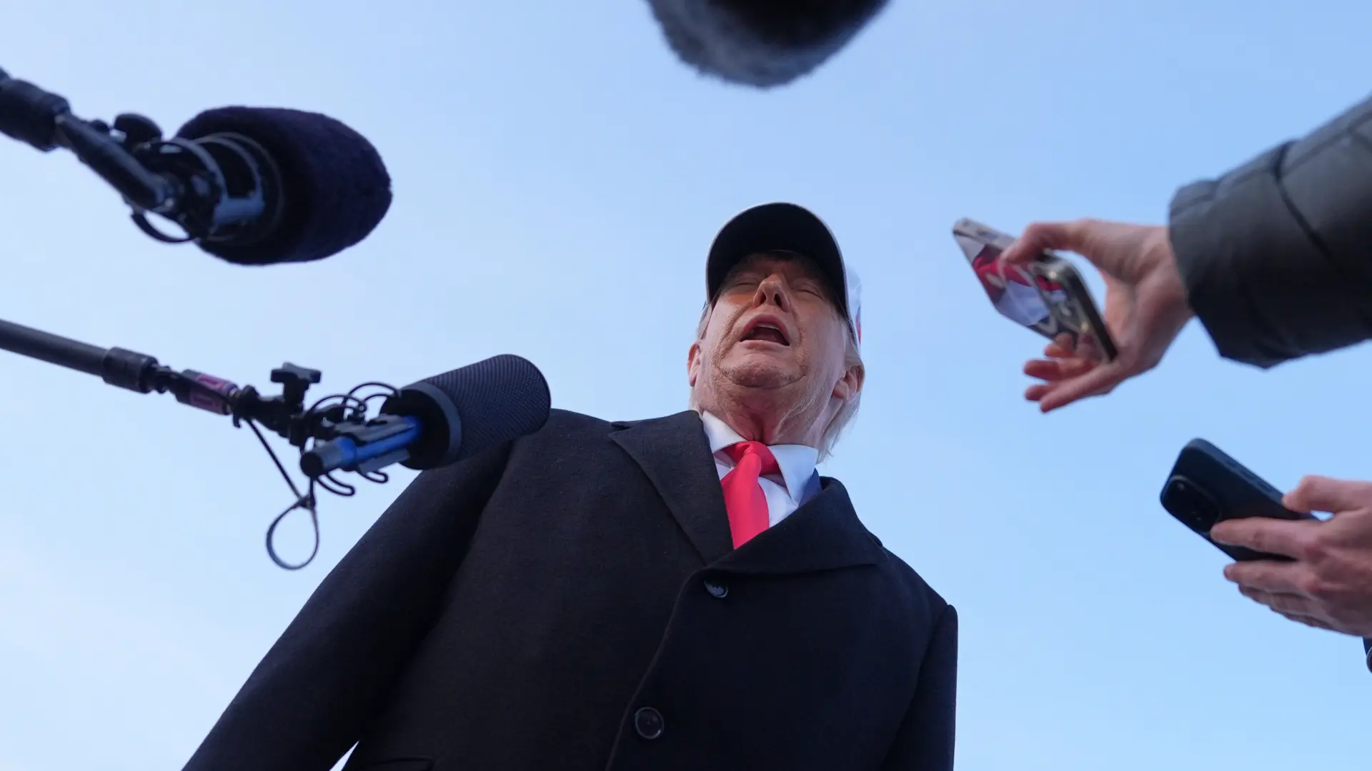 Trump defiende a agentes del ICE y dice que Renee Good fue “muy ruda” en el operativo mortal