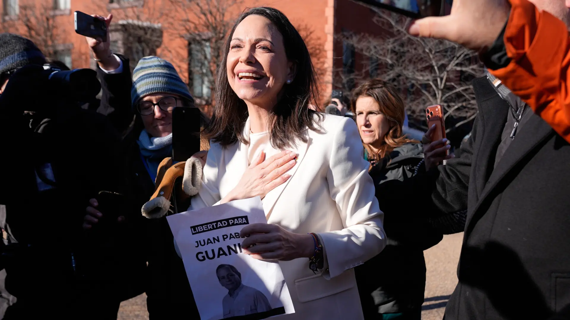 Machado ve a Trump «comprometido con Venezuela» aunque él insiste en que la líder opositora no tiene apoyos para liderar el país