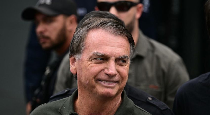 Trasladan a Bolsonaro a cárcel con mejores condiciones en Brasil