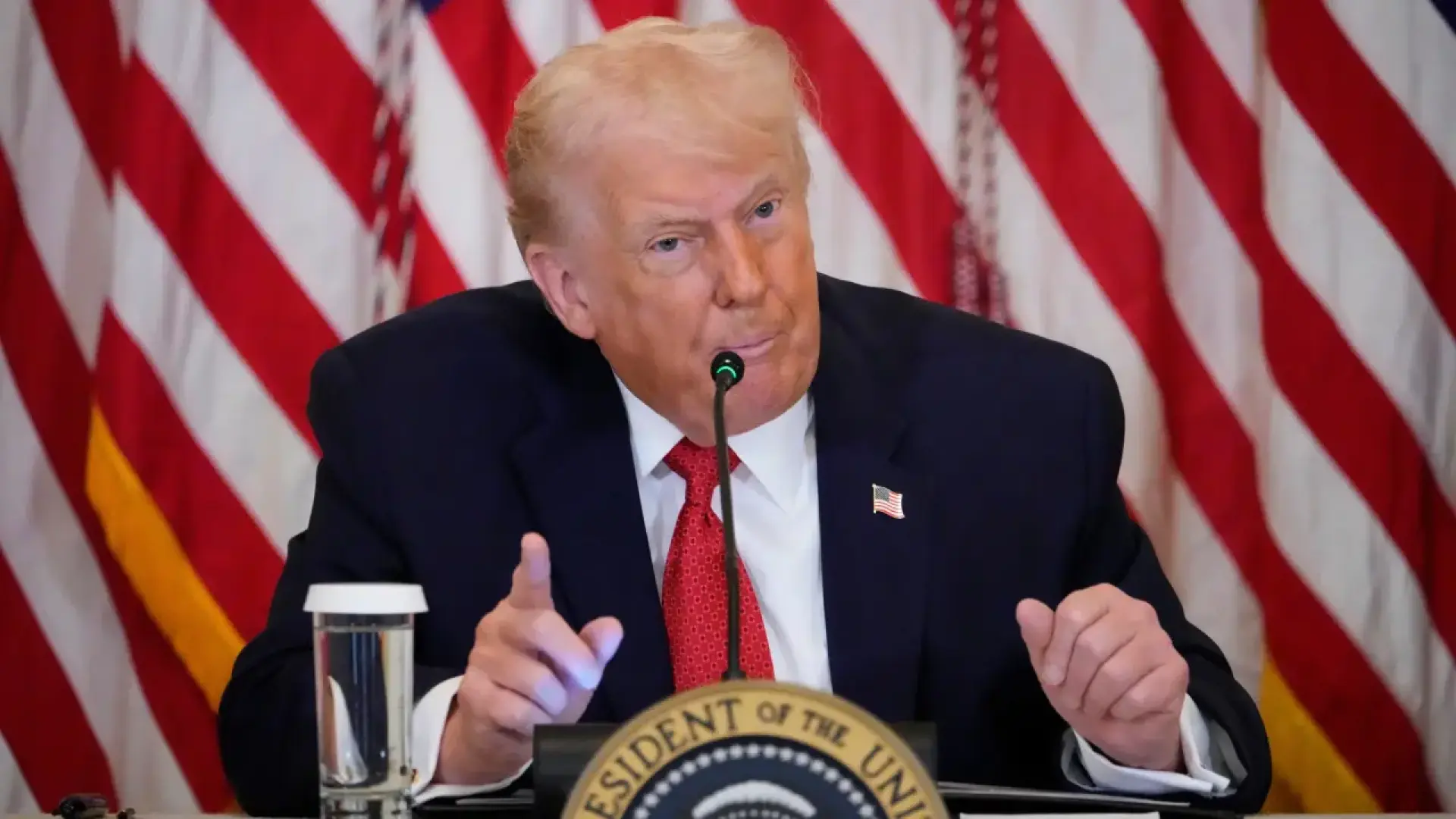 Trump critica la «gran estupidez» británica al ceder las islas Chagos a Mauricio y dice que es otra razón más para querer Groenlandia