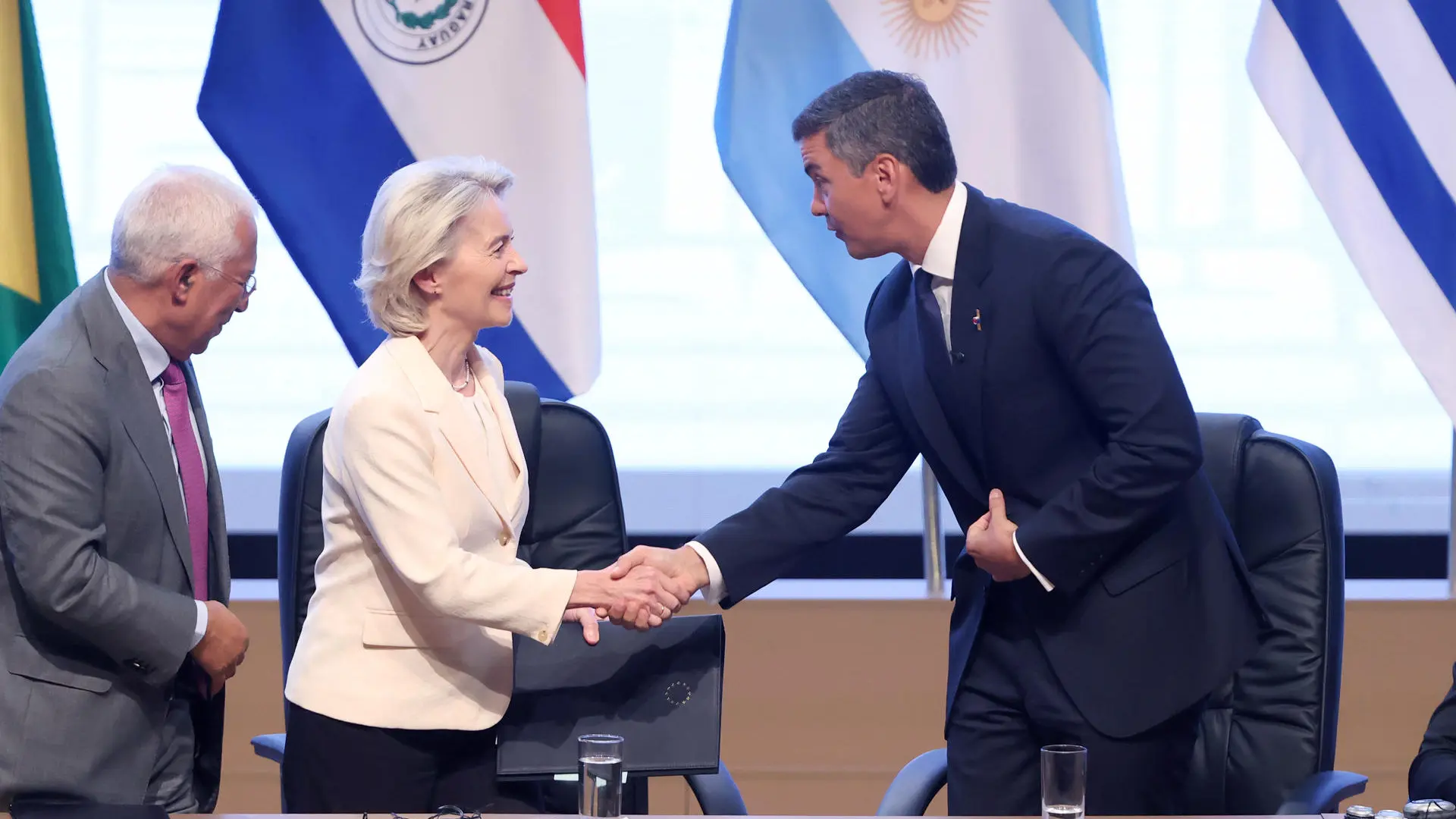La UE y Mercosur firman un histórico acuerdo: «Elegimos el comercio justo frente a los aranceles»