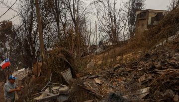 Chile: Damnificados imploran ayuda ante las ruinas causadas por los incendios forestales