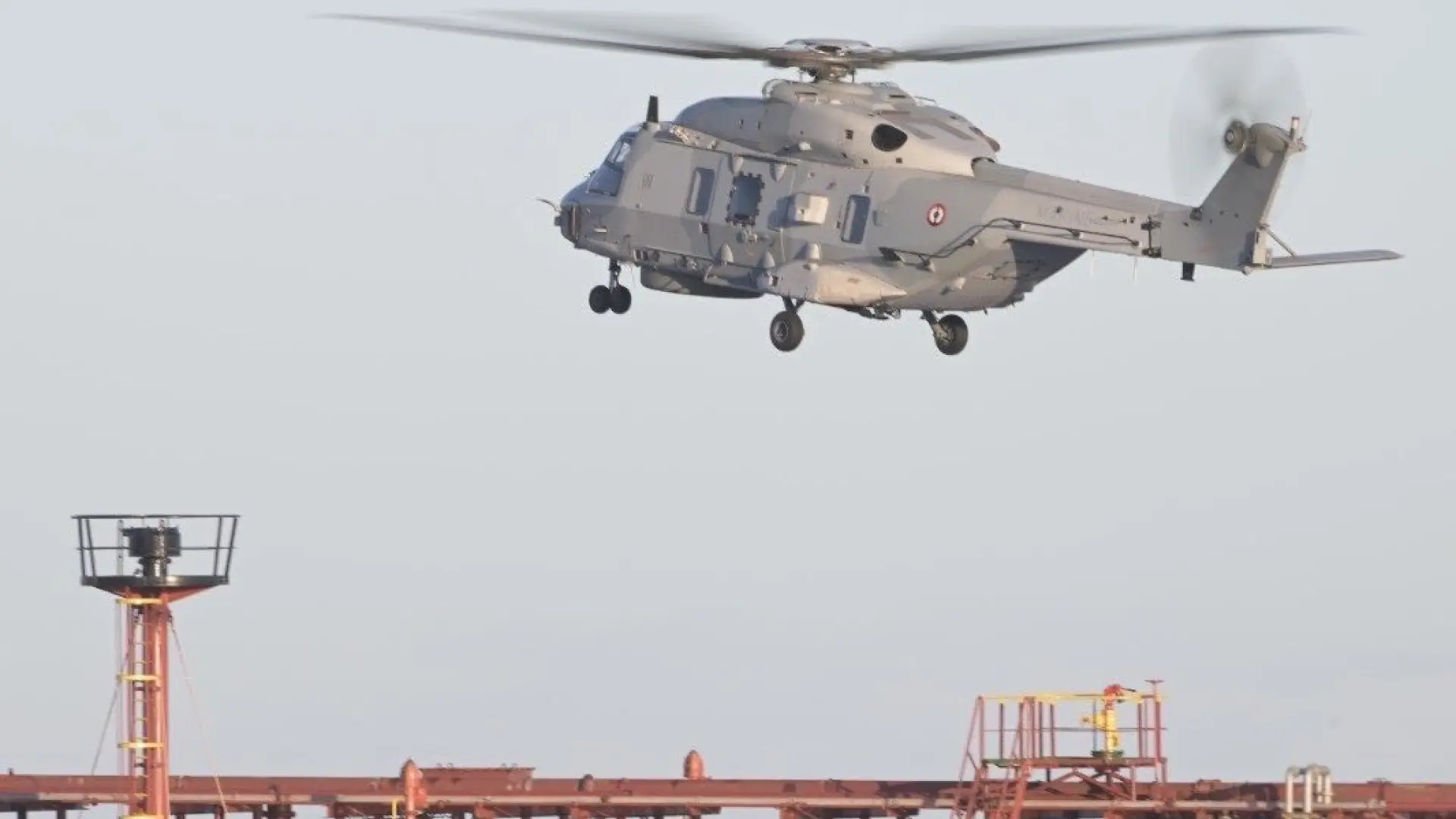 Francia intercepta en el Mediterráneo un petrolero procedente de Rusia