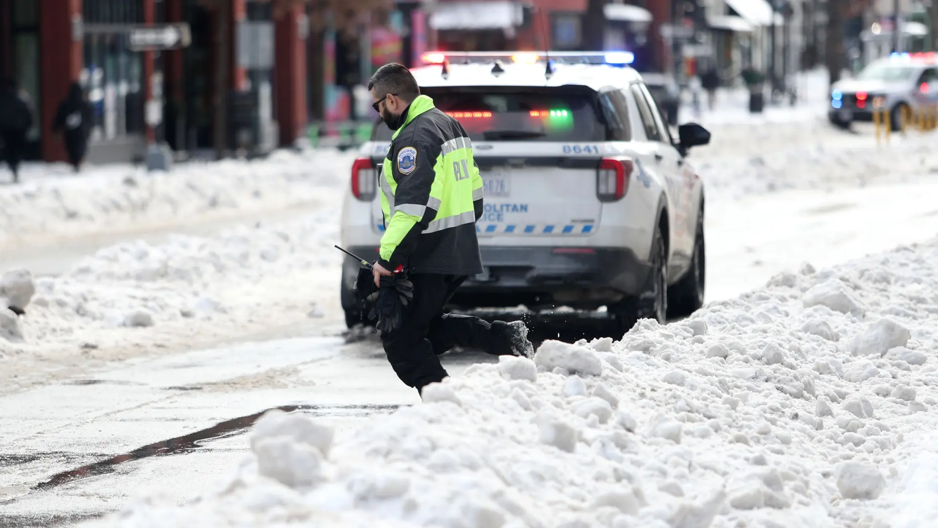 Aumentan a 34 los muertos por la fuerte tormenta de nieve y hielo en EEUU