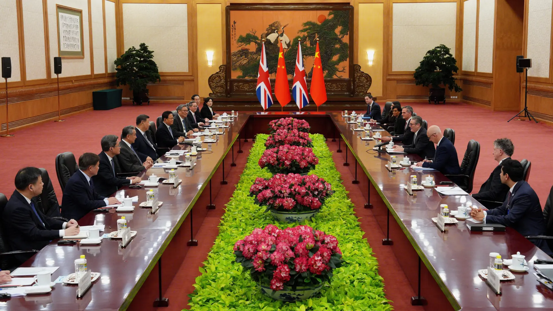 Starmer se reúne con Xi en Pekín y para llevar «más allá» los lazos con «un actor vital»